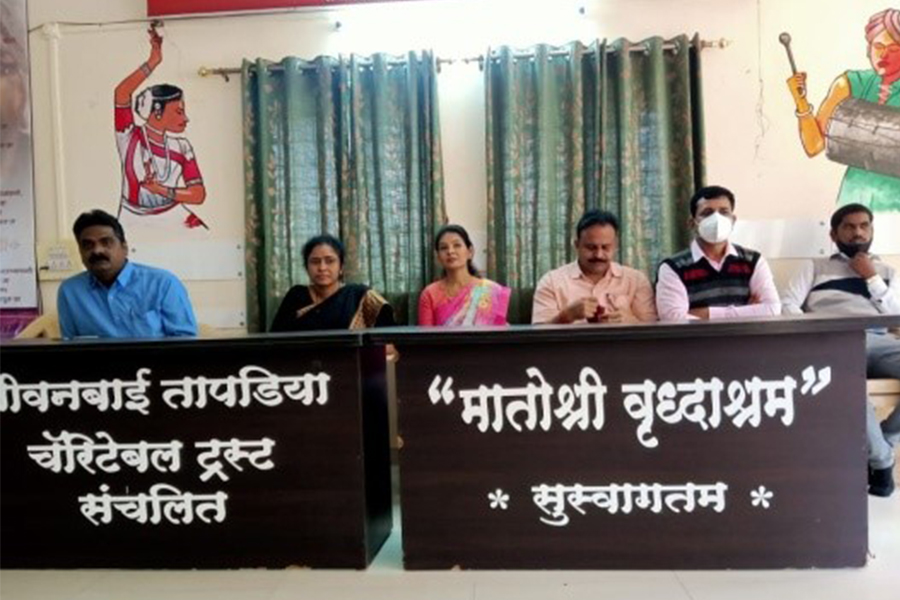 Matoshri vruddhashram visit