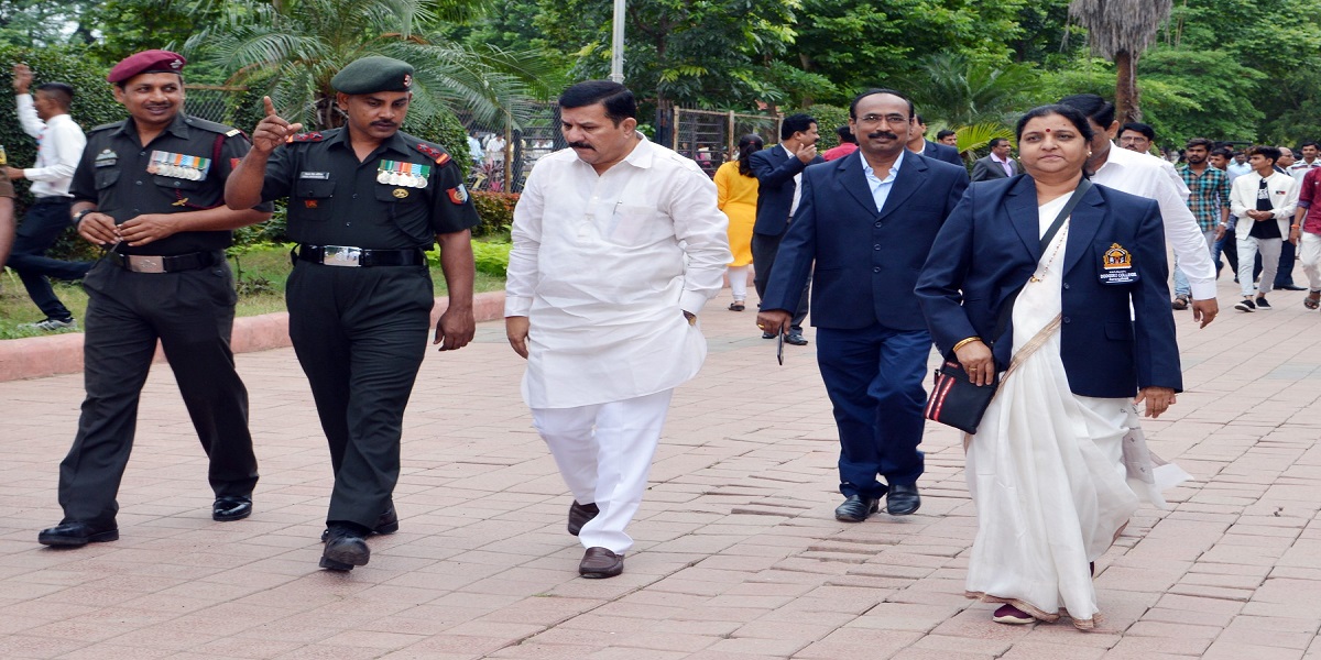 On the Occasion of flag hoisting 15th august 2021 Shri. Pradip bhau Chavan the executive council member and Prof. Dr. Mrs. C. S. Patil HOD Vice Principal