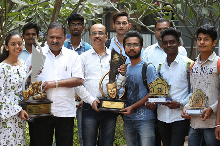 deogiri drama dept gallery 2