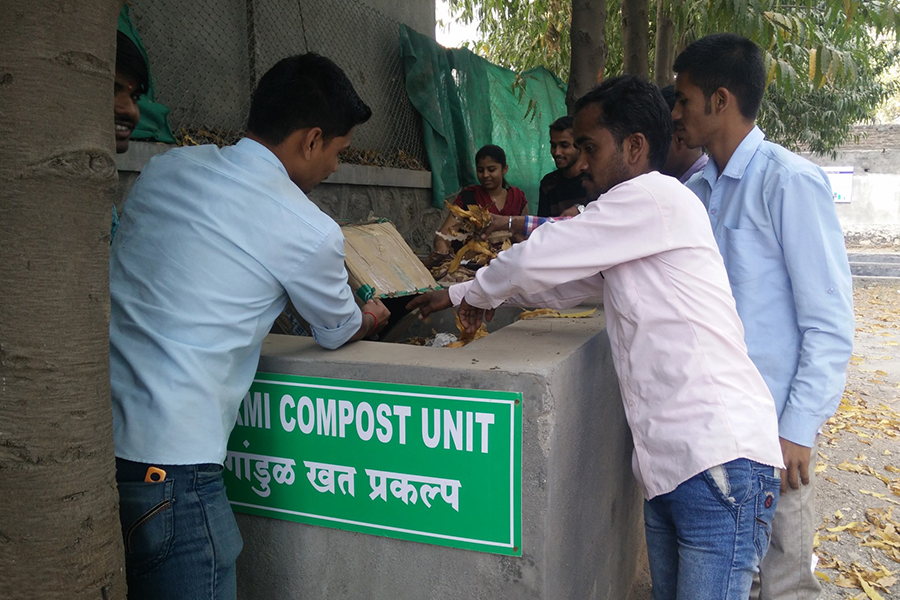 Students Invovement in Vermi composting