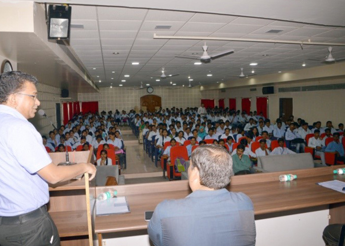 commerece & mgmt gallery 10