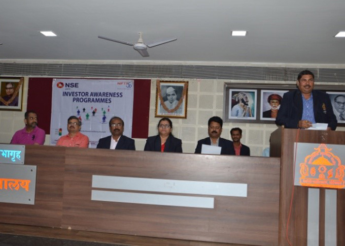 commerece & mgmt gallery 11