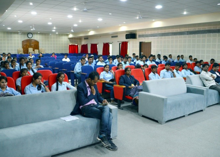 commerece & mgmt gallery 13