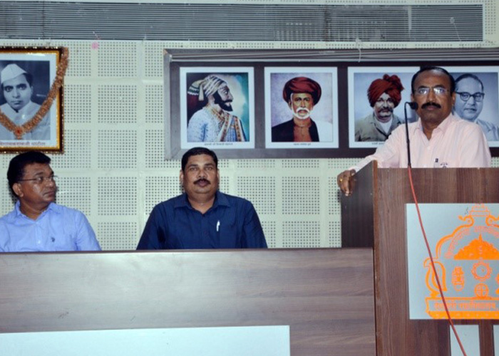 commerece & mgmt gallery 4